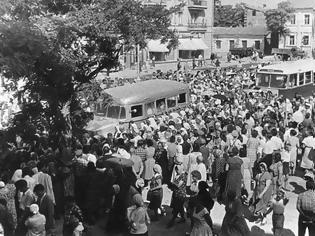 Φωτογραφία για Η Λεωφόρος Κίρωφ την ώρα της κηδείας του Αγίου Λουκά. 31 Μαΐου/13 Ιουνίου 1961.