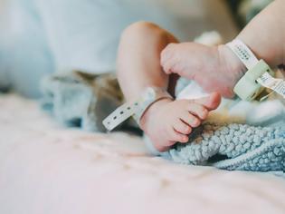 Φωτογραφία για Νεογέννητο μωράκι 13 ημερών με κορονοϊό πέθανε