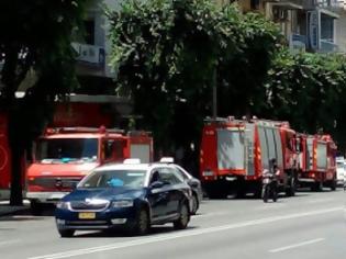 Φωτογραφία για Θεσσαλονίκη: 36χρονη έπεσε φλεγόμενη από τον 4ο όροφο..