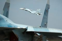 Ασκήσεις «ψυχρού πολέμου»: Ρωσικά μαχητικά Su-27 αναχαίτισαν Αμερικανικά