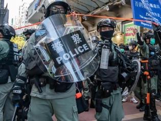 Φωτογραφία για Κίνα «σφίγγει τα λουριά» στο Χονγκ Κονγκ: Ισόβια κάθειρξη για τα εγκλήματα της απόσχισης