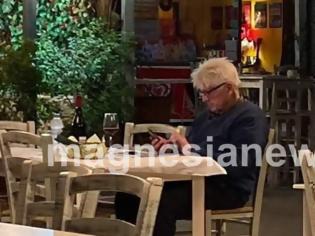 Φωτογραφία για Πήλιο: Μόνος του για δείπνο στο αγαπημένο του εστιατόριο ο πατέρας του Μπόρις Τζόνσον