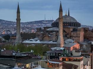 Φωτογραφία για Αγία Σοφία: Τα τουρκικά ΜΜΕ προεξοφλούν ότι θα γίνει τζαμί