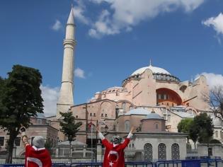 Φωτογραφία για Αγιά Σοφιά: Tι λένε τα διεθνή ΜΜΕ για την απόφαση της Τουρκίας να την μετατρέψει σε τζαμί