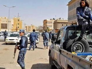 Φωτογραφία για Λιβύη: Μαχητές των δυνάμεων της Τρίπολης κατευθύνονται ανατολικά καθώς επίκειται η μάχη της Σύρτης
