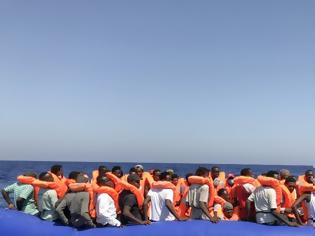 Φωτογραφία για Ιταλία: Πρώτη δίκη καπετάνιου για την επιστροφή στη Λιβύη μεταναστών