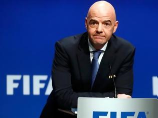 Φωτογραφία για Ινφαντίνο παραμένει στην προεδρία της FIFA, παρά τις έρευνες για διαφθορά