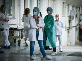 Φωτογραφία για Εν δυνάμει υγειονομικές βόμβες τα νοσοκομεία – Τι συμβαίνει με τα τεστ και τα κρούσματα