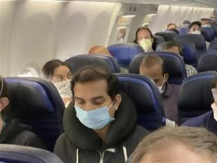 Φωτογραφία για Eκπληκτικό. Πόσοι από 95 επιβάτες αεροπλάνου χωρίς μάσκα κόλλησαν από 7 θετικούς