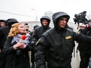 Φωτογραφία για Λευκορωσία: Χειροπέδες σε δημοσιογράφους ξένων μέσων στο Μινσκ