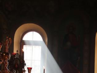 Φωτογραφία για Διήγηση Αγίου Παϊσίου: «Ο παπάς κρέμασε το ράσο του πάνω σε μια ακτίνα»