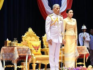 Φωτογραφία για Ταϊλάνδη: Χάρη στην πρώην ερωμένη του απένειμε ο «βασιλιάς με το μπουστάκι»
