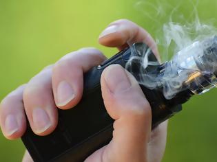Φωτογραφία για Το ηλεκτρονικό τσιγάρο αυξάνει πέντε φορές τις πιθανότητες προσβολής από κοροναϊό
