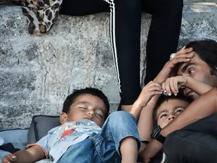 Φωτογραφία για «Bild»: Η Ελλάδα δεν θέλει να αφήσει τους πρόσφυγες να φύγουν