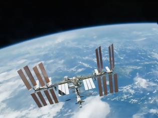 Φωτογραφία για Διαρροή στον Διεθνή Διαστημικό Σταθμό: Συναγερμός «λαχτάρησε» τους αστροναύτες μέσα στη νύχτα