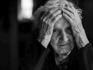 Φωτογραφία για Μόσιαλος: Η διαχείριση της πανδημίας δεν θα γίνει με ηλικιακό απαρτχάιντ