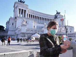Φωτογραφία για Ιταλία: Η κυβέρνηση εξετάζει την καθολική χρήση μάσκας μετά την αύξηση των κρουσμάτων