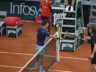 Φωτογραφία για Roland Garros: Ο Τσιτσιπάς προκρίθηκε άνετα στους 16