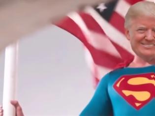 Φωτογραφία για New York Times: Ο Τραμπ ήθελε να φορέσει μπλουζάκι του Superman