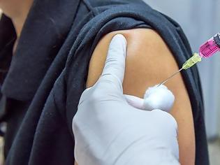 Φωτογραφία για Έρευνα: 1 στους 3 θα κάνει το εμβόλιο για τον κορονοϊό