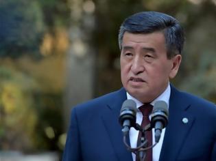 Φωτογραφία για Κιργιστάν: Παραιτήθηκε ο πρόεδρος Ζεενμπέκοφ