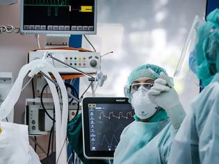 Φωτογραφία για Συγκλονίζει νοσηλεύτρια στις Σέρρες - Ασθενής με κομμάτιασε: «Μη με διασωληνώσετε, θα αναπνέω καλύτερα»
