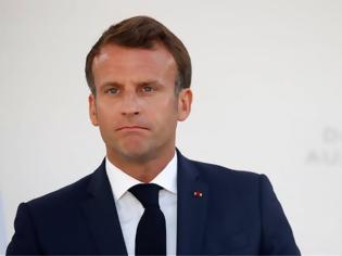 Φωτογραφία για Μακρόν προς τους μαθητές: «Είστε η Γαλλία» λέει ο Γάλλος πρόεδρος