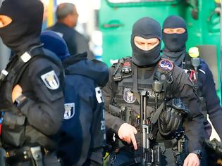 Φωτογραφία για Γερμανία φοβάται για τρομοκρατικές επιθέσεις - Έφοδοι της αστυνομίας σε σπίτια ισλαμιστών