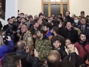 Φωτογραφία για Ναγκόρνο Καραμπάχ: Πούτιν και Αλίεφ επιβεβαιώνουν την συμφωνία για το τέλος του πολέμου- Έντονες αντιδράσεις από Αρμένιους