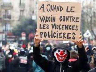 Φωτογραφία για Γαλλία-διαδηλώσεις: Ο υπουργός Εσωτερικών καταγγέλλει τους χούλιγκαν που «καταστρέφουν τη Δημοκρατία»