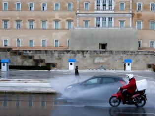 Φωτογραφία για Προβλήματα από την κακοκαιρία στην Αθήνα - Πότε εξασθενούν οι βροχές