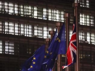 Φωτογραφία για Brexit: Τραπεζικό χάος με τους λογαριασμούς των Βρετανών που μένουν στο εξωτερικό