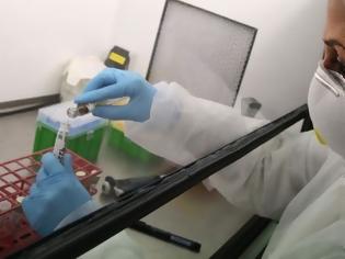 Φωτογραφία για O κοροναϊός επιδρά στο DNA όπως ο HIV. Αν ισχύει, τότε και τα εμβόλια κάνουν το ίδιο;