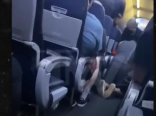Φωτογραφία για Ασθενής με κορωνοϊό πέθανε κατά τη διάρκεια της πτήσης (Βίντεο)