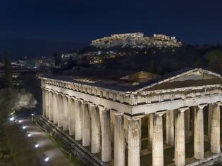 Φωτογραφία για Φωταγωγήθηκαν ο ναός του Ηφαίστου και το μνημείο του Φιλοπάππου - Βίντεο και φωτος