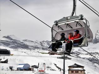 Φωτογραφία για Συναγερμός στην Ελβετία - Σε καραντίνα ξενοδοχεία και σκι για νέα μετάλλαξη