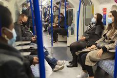 Κορωνοϊός - Γαλλία: «Σιωπή όταν βρίσκεστε στο μετρό» συστήνουν οι ειδικοί στους πολίτες.