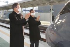 Η Νότια Κορέα θα καταργήσει σταδιακά τα τρένα ντίζελ.
