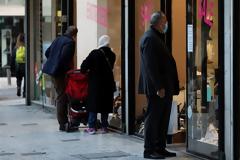 Αττική: Γυμνάσια ανοιχτά, Λύκεια κλειστά - Ψώνια με ραντεβού για ρούχα, παπούτσια, κοσμήματα - Click away τα υπόλοιπα