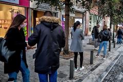 Αττική: Δεν «πέρασε» η απαγόρευση κυκλοφορίας από τις 18:00 - Κλειστά τα μαγαζιά την Κυριακή