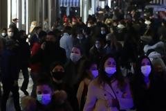 Βίντεο: Ερμού, λίγο πριν και αμέσως μετά την ανακοίνωση των νέων μέτρων. Απίστευτες εικόνες συνωστισμού