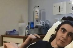 Βρετανία: 19χρονος ξύπνησε από κώμα 11 μηνών -Δεν γνωρίζει τίποτα για την πανδημία