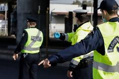 «Επιτήρηση Χριστουγέννων» με σαρωτικούς ελέγχους και επιφυλακή φέρνουν τα 1.261 νέα κρούσματα