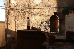 Πόλη πουλάει σπίτια με… 1 ευρώ και δίνει 25.000 ευρώ για την ανακαίνισή τους
