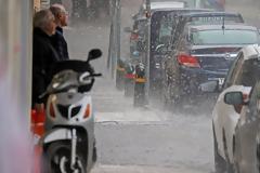 Έκτακτο δελτίο επιδείνωσης με καταιγίδες και χαλαζοπτώσεις από τη Δευτέρα