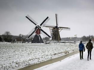 Φωτογραφία για Ισχυρή χιονοθύελλα σαρώνει την Ολλανδία