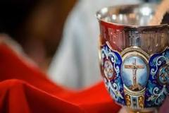 Ποτέ δεν ἀκούστηκε ὅτι Ἱερεύς μολύνθηκε ἀπό κάποιο μικρόβιο λόγῳ τῆς Θείας Κοινωνίας