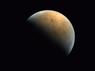 Φωτογραφία για Το διαστημικό σκάφος Hope φωτογραφίζει τον πλανήτη Άρη
