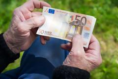 Συντάξεις: Τριπλό πακέτο αναδρομικών για 2,5 εκατ. συνταξιούχους [αναλυτικοί πίνακες]