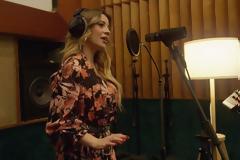 Άννα Πανταζοπούλου: Στο νέο video clip τραγουδά «Το δίχτυ» από την ταινία ¨Ρεμπέτικο¨.